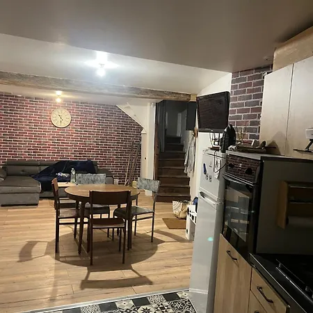 Dom wakacyjny Petite Maison De Village Saint-Jean-sur-Mayenne